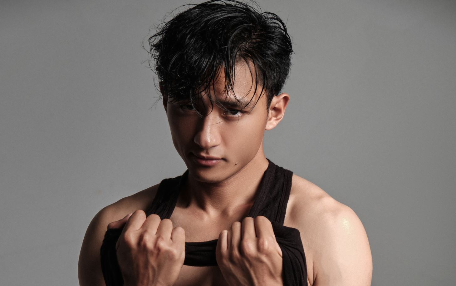 Tiểu sử Hữu Vi giành giải Á vương 3 chung cuộc, giải phụ Á vương ảnh của Mister Global 2014