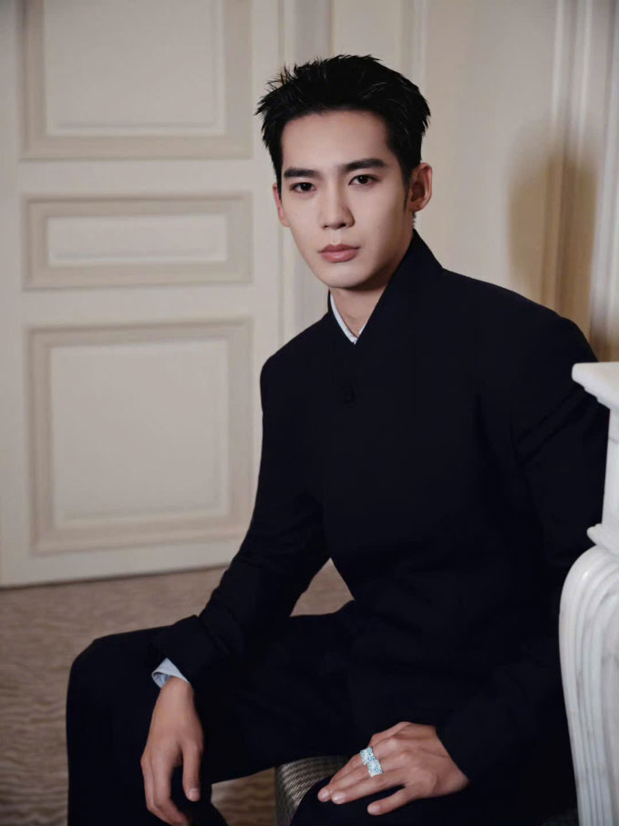 Lịch sử tình trường của diễn viên Vu Thích