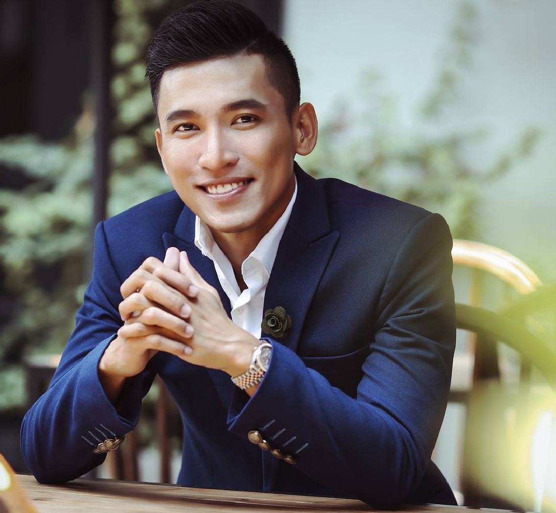 Tiểu sử Phạm Hồng Hải Quân xuất thân trong gia đình có truyền thống kinh doanh