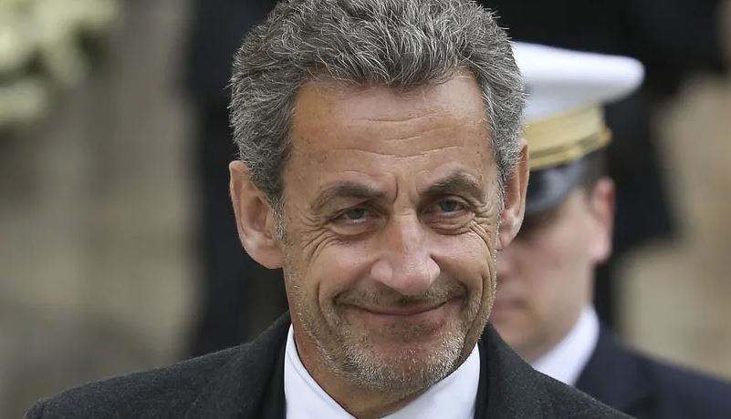 Năm 1974, Nicolas Sarkozy là thành viên của Liên minh các đảng viên Dân chủ