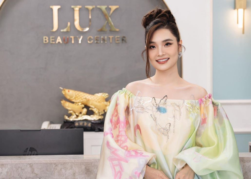 Tiểu sử Tracy Thư Lương có tên thật Lương Quỳnh Thư sinh năm 1987 đến từ Hải Dương