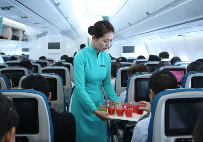 Khó khăn và sự bất ngờ trong nghề tiếp viên hàng không