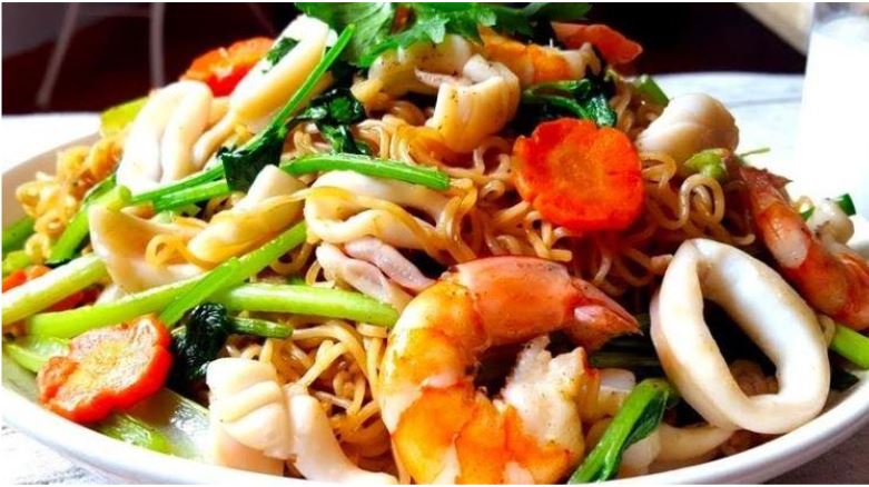 Các bước chế biến mì xào hải sản đậm đà, hấp dẫn