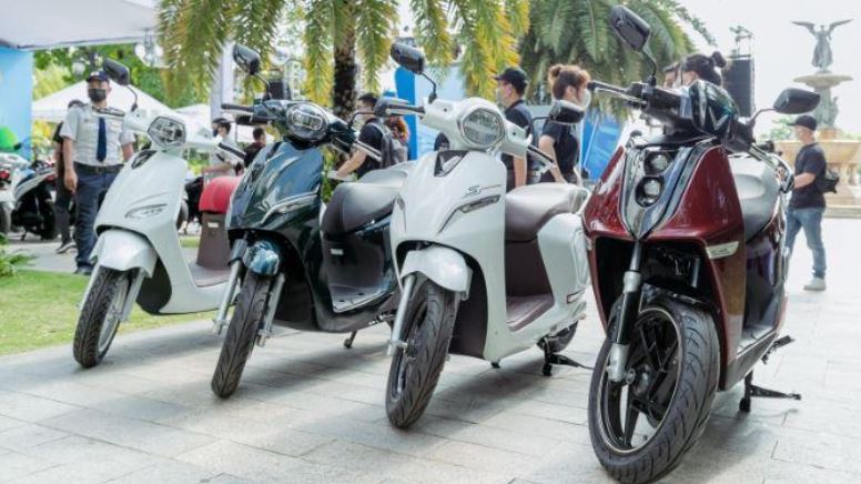Các yếu tố tác động đến giá xe máy điện