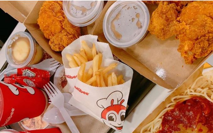 Jollibee - Gà rán đậm đà, hương vị phong phú