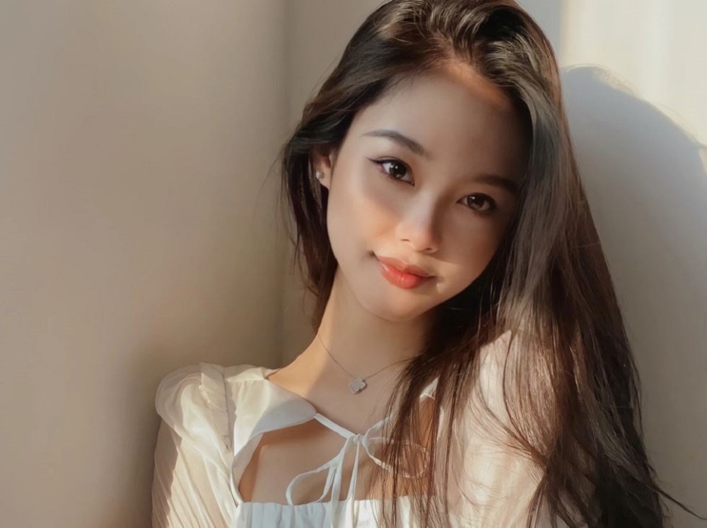 Tiểu sử Trần Hà Linh sinh năm 2002 đến từ Hà Nội, Việt Nam