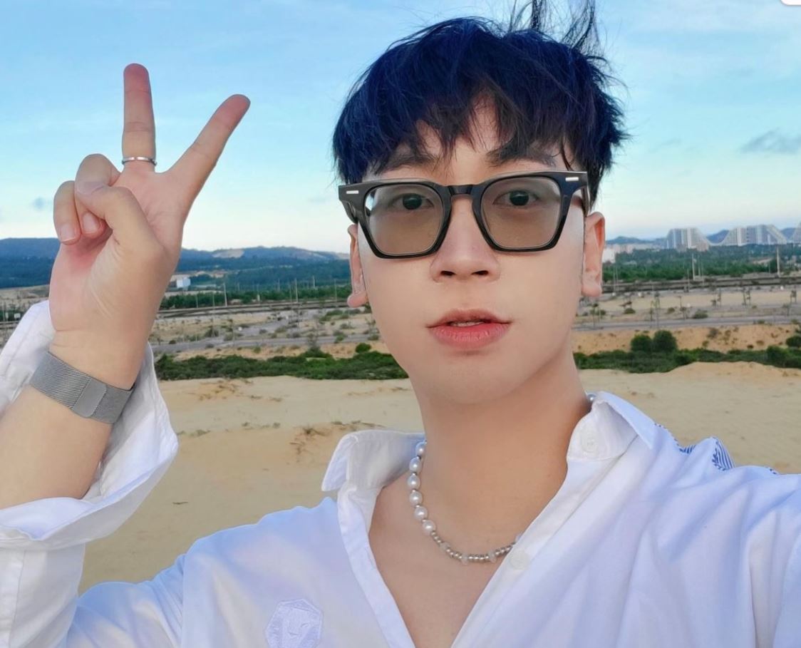 Tiểu sử Vlogger Ninh Tito sinh ngày 10/10/1994 đến từ Lào Cai