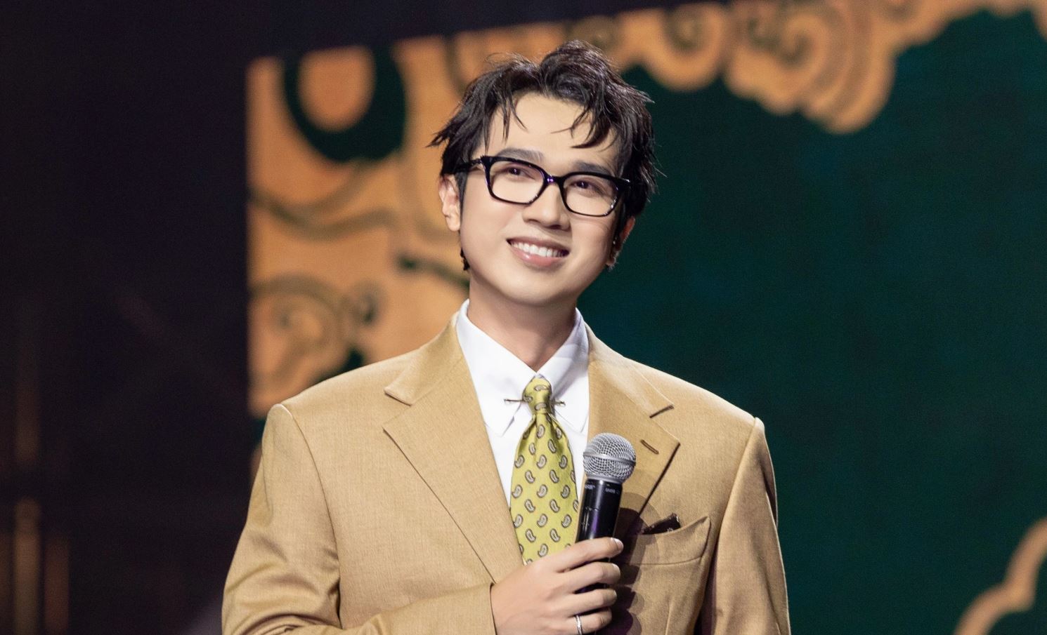 Tiểu sử Minh Xù có tên thật Bùi Quốc Minh sinh ngày 13/1/1988 tại Tp HCM