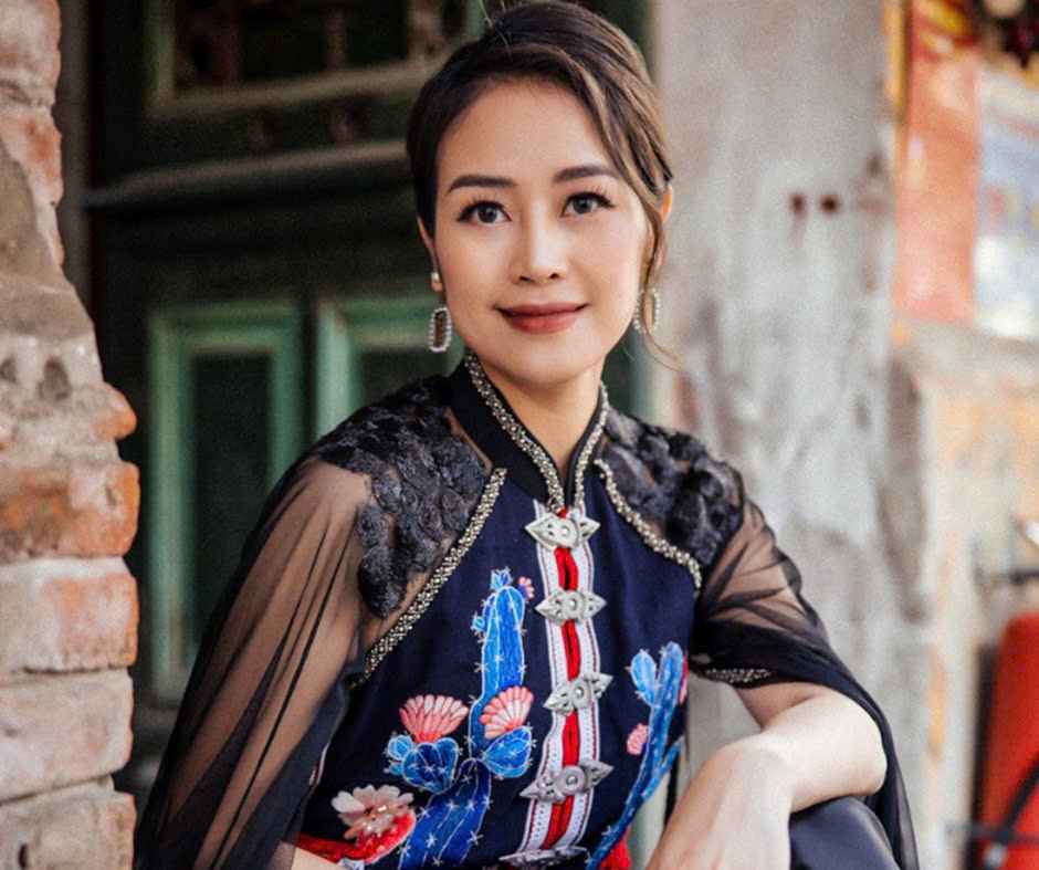 Tiểu sử MC Phí Linh nhớ như in những trận đòn roi thời thơ ấu