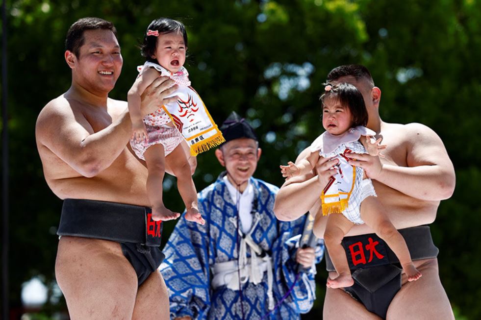 Ý nghĩa tâm linh của lễ hội Naki Sumo