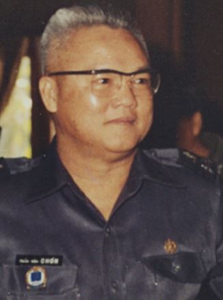 Trần Văn Chơn là một vị tướng lĩnh Hải Quân của Quân lực Việt Nam Cộng hòa