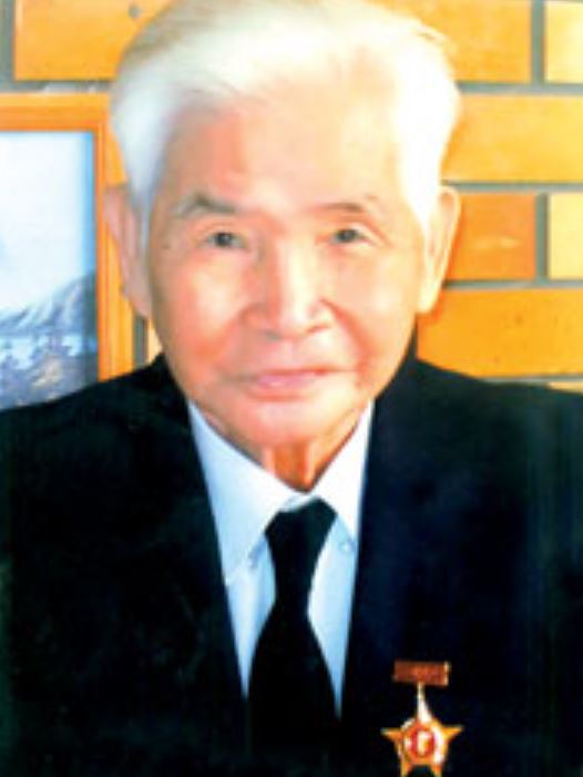 Lê Quý Quỳnh được biết đến là một vị chính khách nổi tiếng của nước Việt Nam