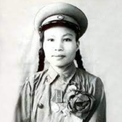 Với công lao đóng góp lớn lao cho sự nghiệp nước nhà, đồng chí Nguyễn Thị Chiên đã được trao tặng Huân chương Chiến công hạng Nhất, Huân chương kháng chiến hạng Nhất,…