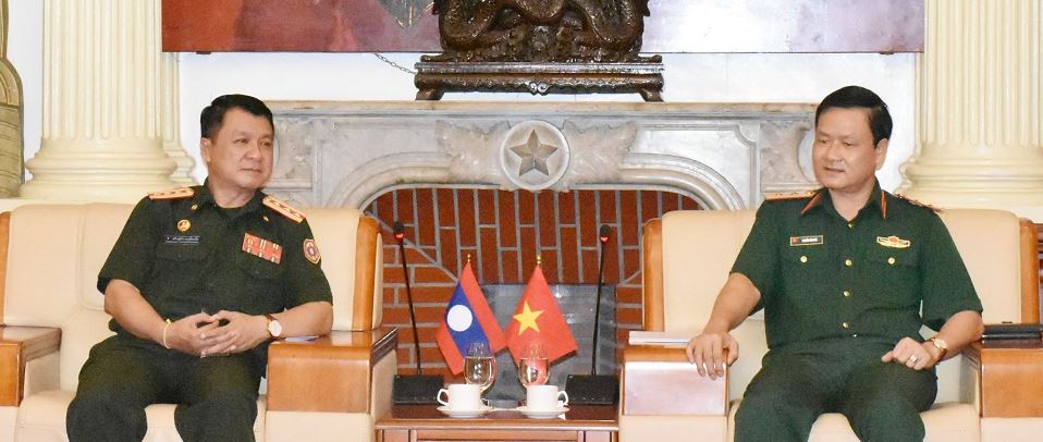 Chiều 29-8, Trung tướng Nguyễn Văn Đức - Tổng cục Chính trị QĐND Việt Nam đã tiếp Đoàn văn công QĐND Lào do Đại tá Keosouvane Phangphilavong làm trưởng đoàn