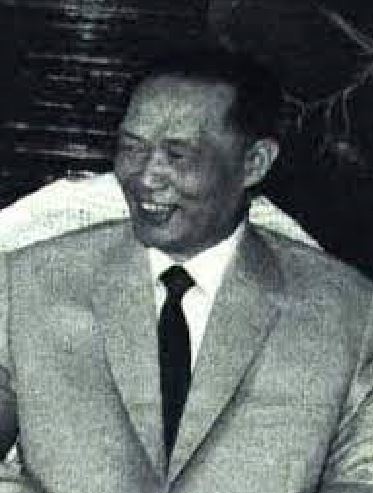 Hoàng Văn Hoan là một chính trị gia nổi tiếng người Việt Nam