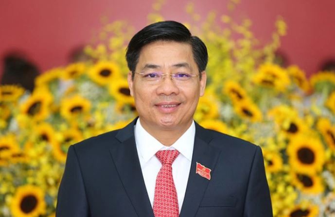 Vào ngày 04/12/1995, Dương Văn Thái đã tham gia vào Đảng Cộng sản Việt Nam và học tập