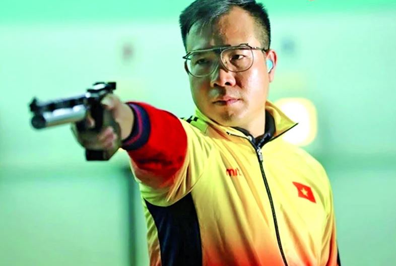 Hoàng Xuân Vinh được biết đến là một vận động viên bắn súng nổi tiếng tại Việt Nam