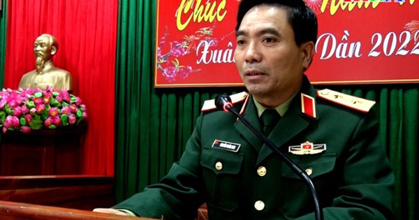 Ngày 03/04/1987, đồng chí đã kết nạp vào Đảng cộng sản Việt Nam với trình độ lý luận chính trị cao cấp