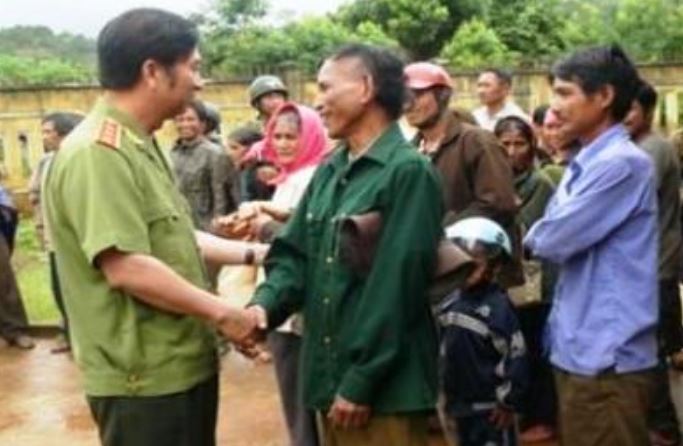 Vào ngày 20/07/2013, trong chuyến đi công tác các tỉnh Tây Nguyên, đồng chí Hiếu đã đến kiểm tra tình hình công tác Công an tại tỉnh Kon Tum