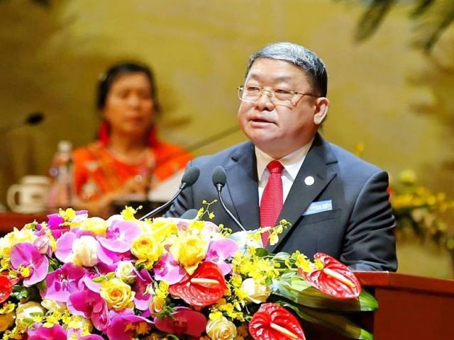 Tại đại hội đại biểu toàn quốc Hội Nông dân Việt Nam khóa 17, đồng chí Sùng tái đắc cử chức vụ Chủ tịch Hội Nông dân Việt Nam