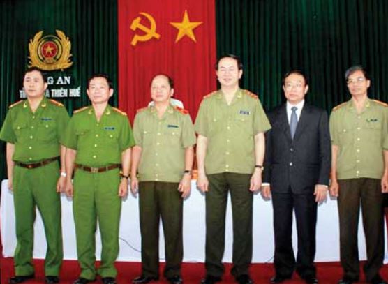 Đồng chí Toàn được thăng cấp hàm Thiếu tướng trong thời gian giữ chức Giám đốc Công an tỉnh Thừa Thiên Huế vào năm 2008