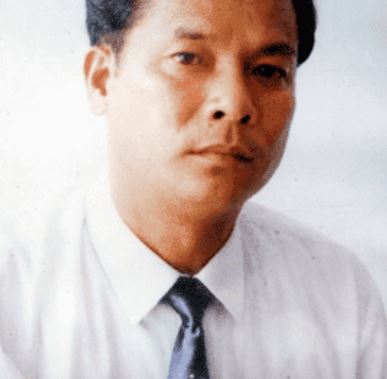 Ông từng là Ủy viên Ban Chấp hành TW Đảng Cộng sản Việt Nam, đại biểu Quốc hội Việt Nam khóa 10 tỉnh Tây Ninh, nguyên Thứ trưởng thường trực Bộ Nội Vụ