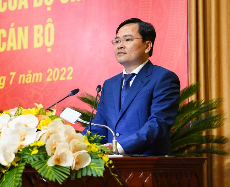 Nguyễn Anh Tuấn là chính khách nổi tiếng tại Việt Nam