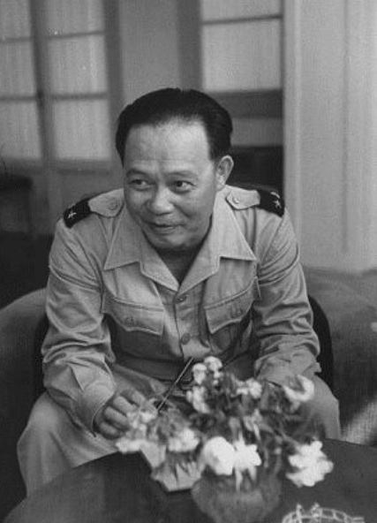 Nguyễn Văn Vận là cựu tướng lĩnh của Quân đội Quốc gia Việt Nam với cấp bậc Thiếu tướng