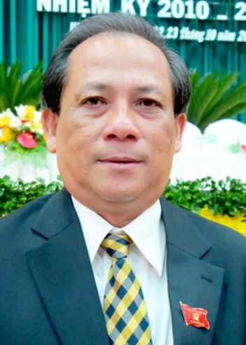 Tháng 12/2003, ông được phân công, điều động giữ chức Ủy viên Ban chấp hành TW Đảng Cộng sản Việt Nam khóa IX