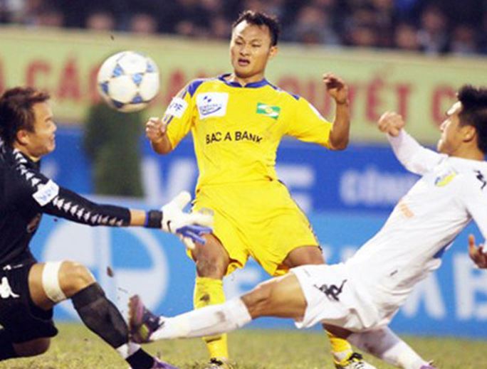 Năm 18 tuổi, anh Nguyễn Trọng Hoàng được đôn lên đội 1 Sông Lam Nghệ An chơi tại V.league 2007