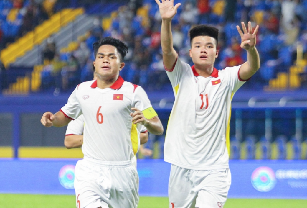 Anh đã từng ghi thắng 6 bàn trong 5 trận để giúp U19 Hà Nội vượt qua vòng loại