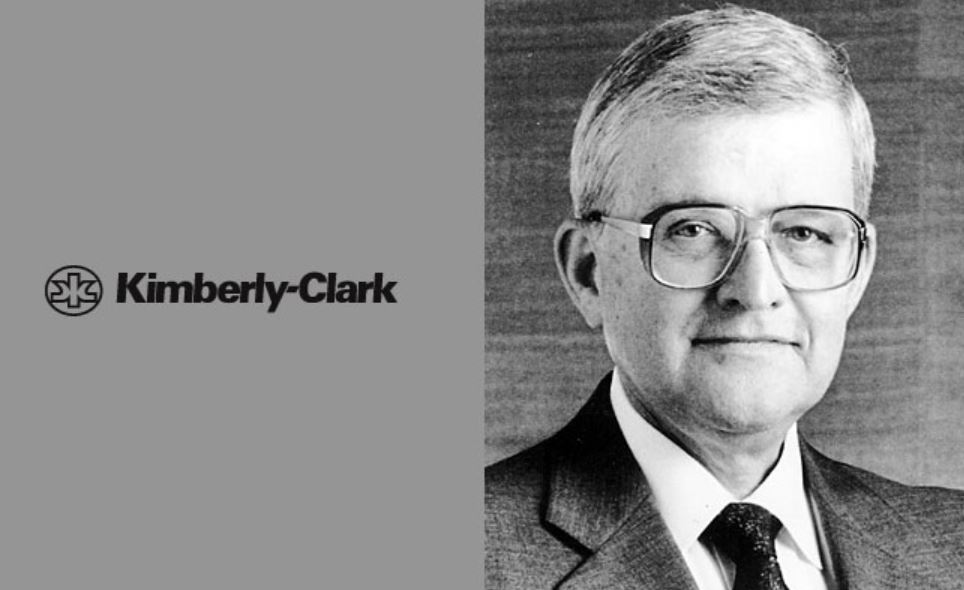 CEO của Kimberly – Clark, Darwin Smith từ năm 1971 - 1991 là hình mẫu cả một nhà lãnh đạo 5 cấp độ
