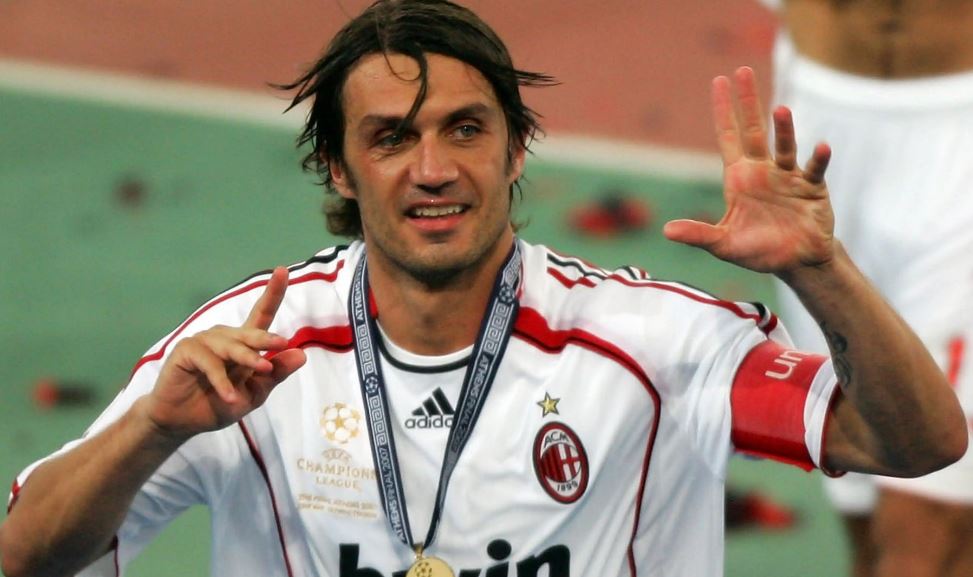 Với phong thái hiên ngang, đĩnh đạc dù trong bất cứ tình huống nào Paolo Maldini vẫn luôn giữ được sự bình tĩnh