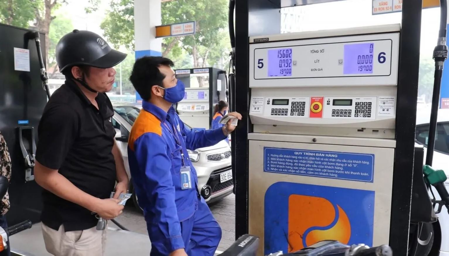 Hóa đơn xăng dầu có bắt buộc ghi biển số xe