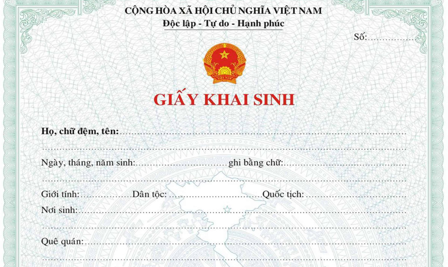 Cha mẹ hoặc người thân đăng ký giấy khai sinh tại UBND xã