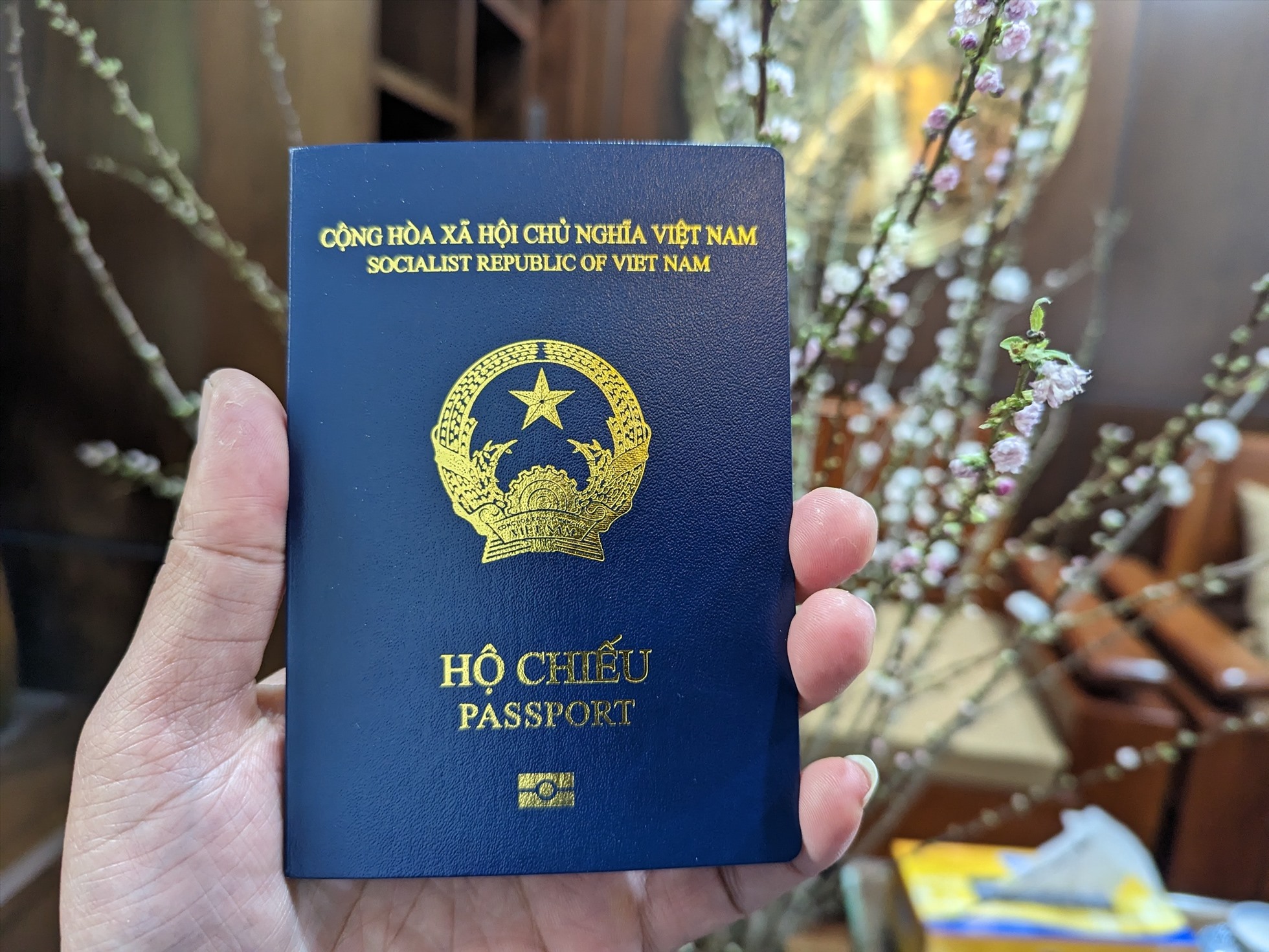 Chúng ta có thể làm Passport gắn chíp nhanh qua cổng Dịch vụ công của Bộ Công an