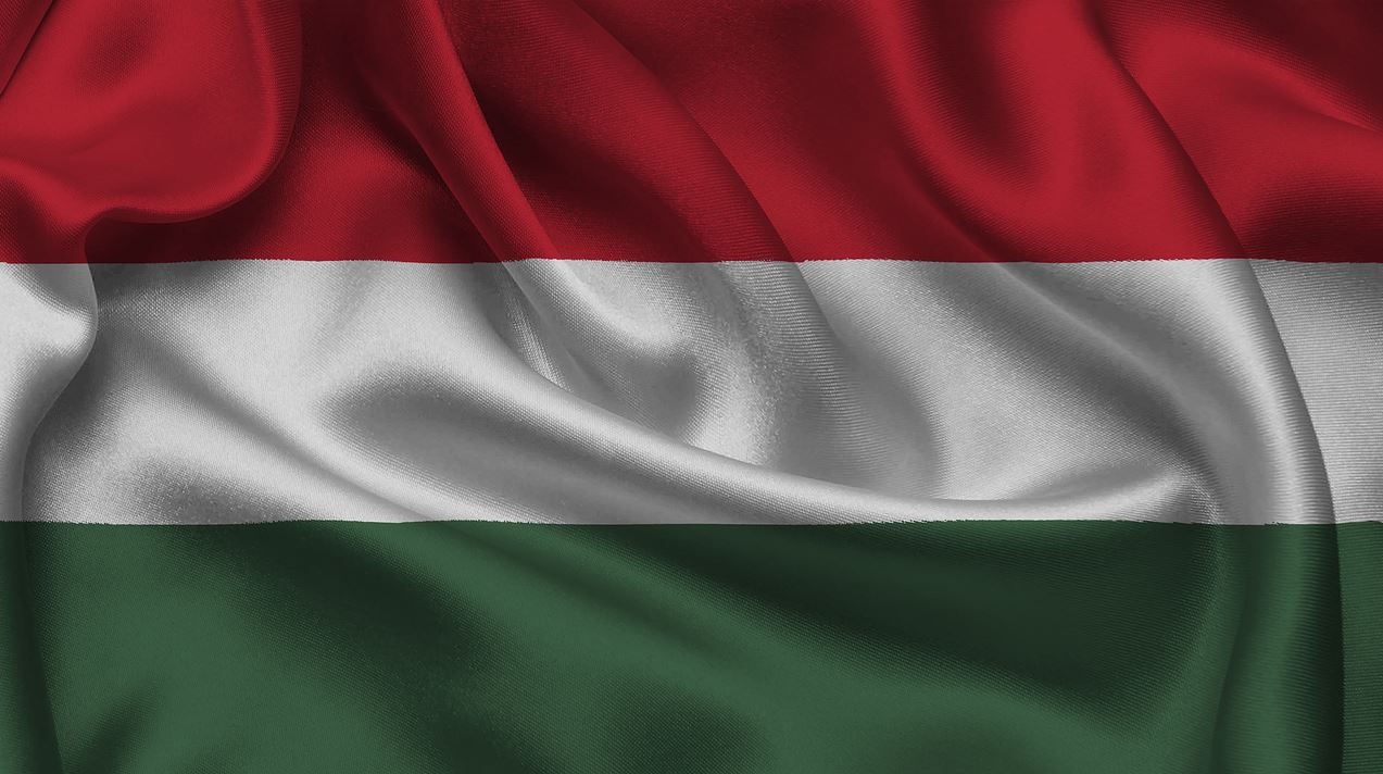 Ý nghĩa quốc kỳ Hungary tượng trưng cho ba giá trị cốt lõi: tự do, hòa bình, thịnh vượng